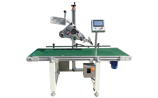 平面贴标机:瞬间提升产品形象!