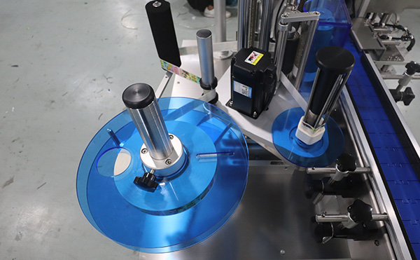 全自动高速贴标机,高速贴标机设备,贴标机厂家,